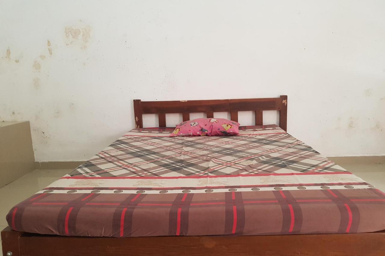 פמטנגסיאנטר Oyo 91647 Sanina Residence מראה חיצוני תמונה