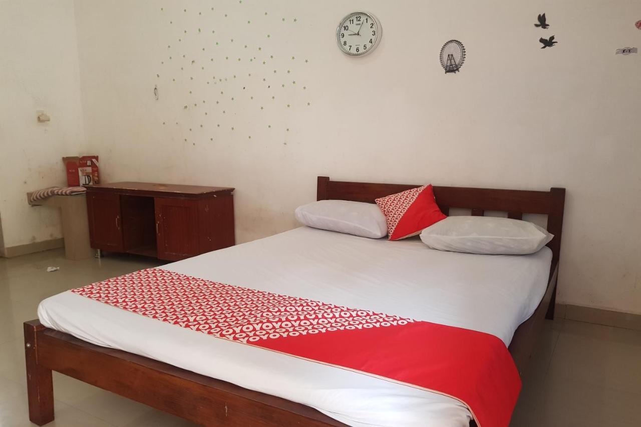 פמטנגסיאנטר Oyo 91647 Sanina Residence מראה חיצוני תמונה