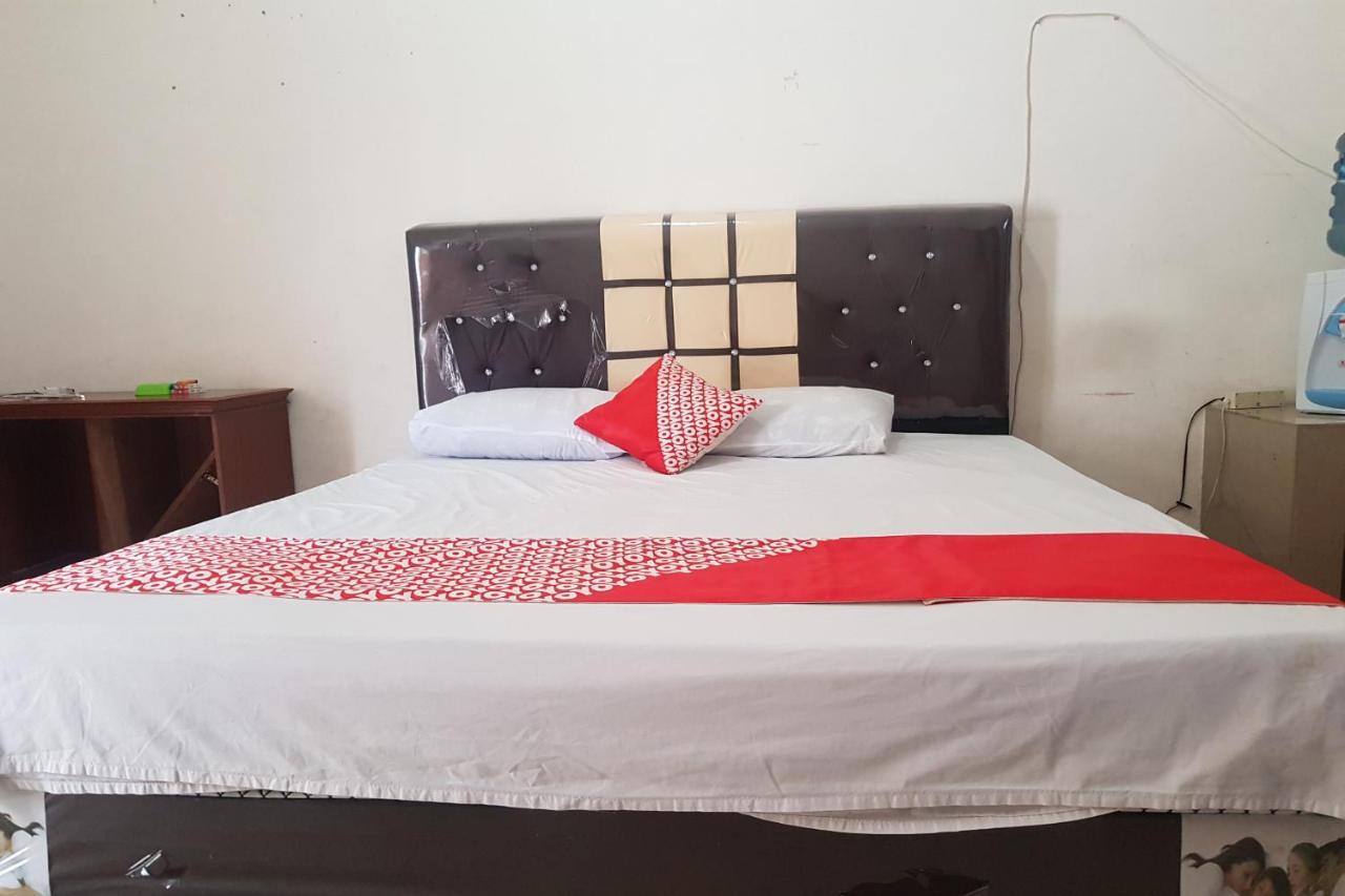 פמטנגסיאנטר Oyo 91647 Sanina Residence מראה חיצוני תמונה